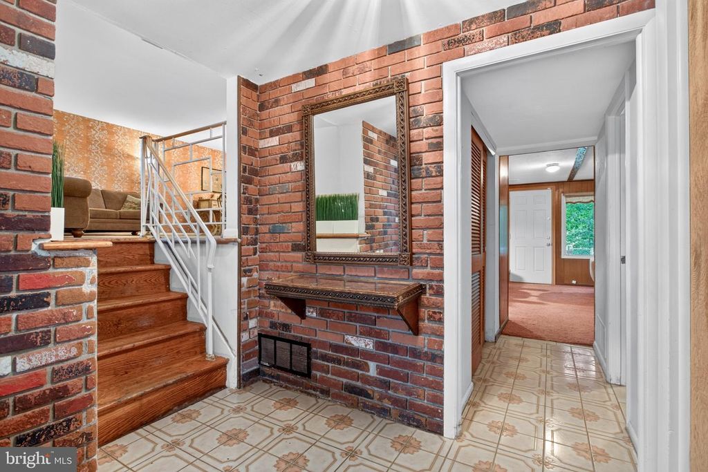 8906 ALICIA ST, PHILADELPHIA, PA 19115 — photo 5