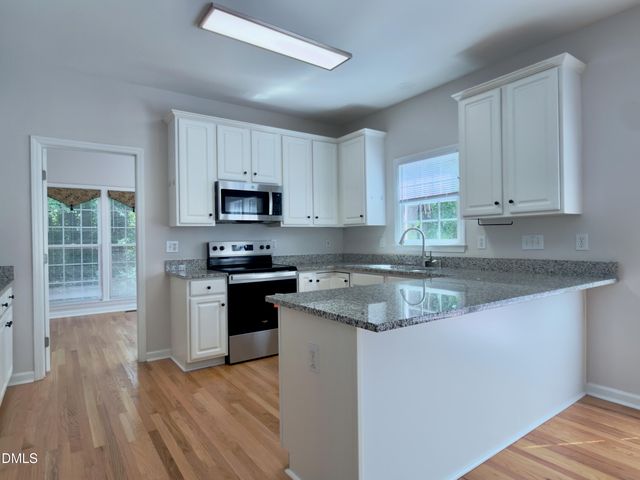 302 Sylvan Way, Chapel Hill, NC 27516