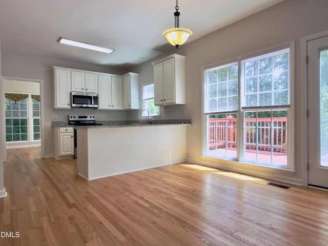 302 Sylvan Way, Chapel Hill, NC 27516
