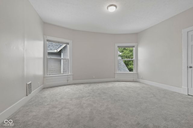 690 E Jefferson Street, Franklin, IN 46131