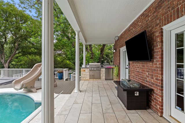 2922 Thousand Oaks DR, Austin, TX 78746