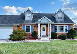 6727 Sue Lane, Maumee, OH 43537