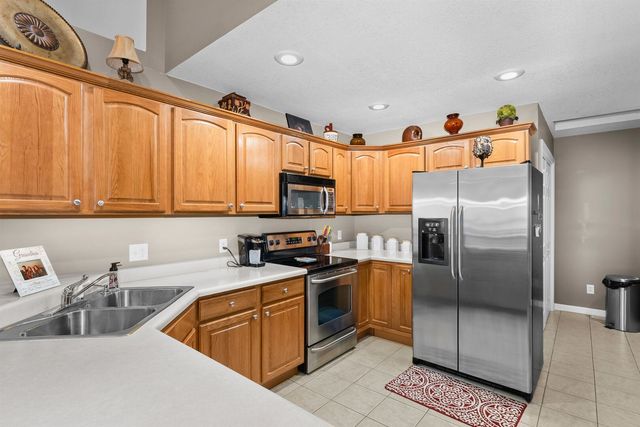 5040 55th Avenue, Bettendorf, IA 52722