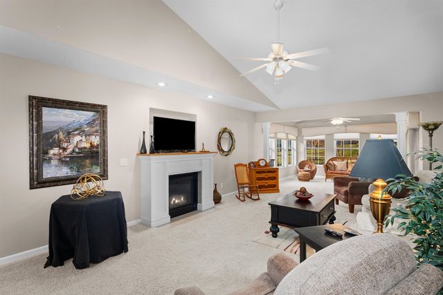 5040 55th Avenue, Bettendorf, IA 52722