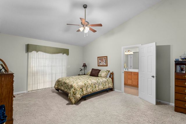 5040 55th Avenue, Bettendorf, IA 52722