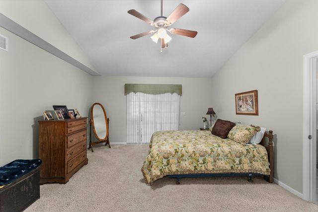 5040 55th Avenue, Bettendorf, IA 52722