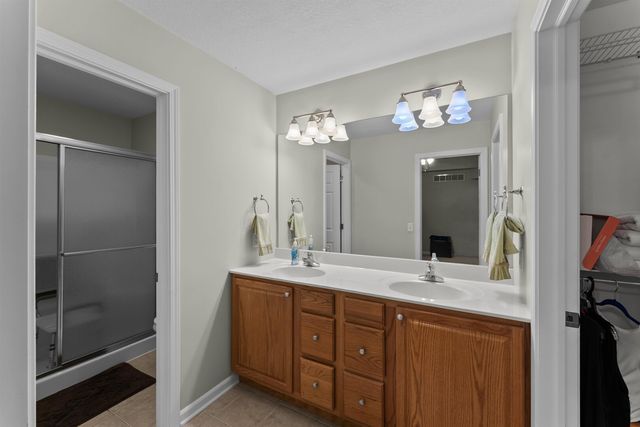 5040 55th Avenue, Bettendorf, IA 52722