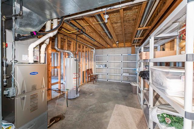 5040 55th Avenue, Bettendorf, IA 52722