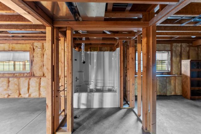 5040 55th Avenue, Bettendorf, IA 52722