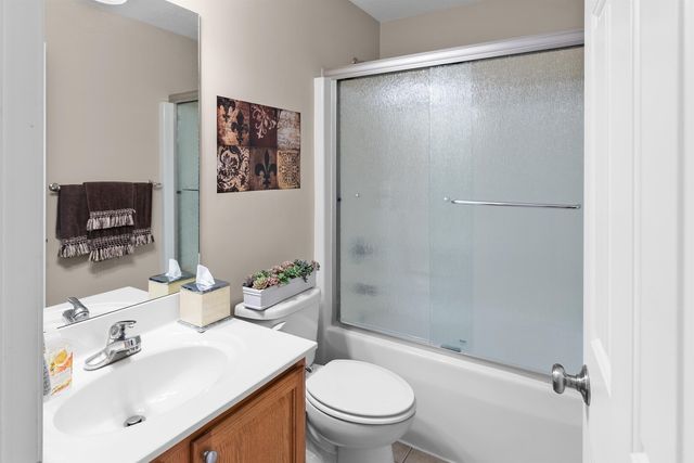 5040 55th Avenue, Bettendorf, IA 52722