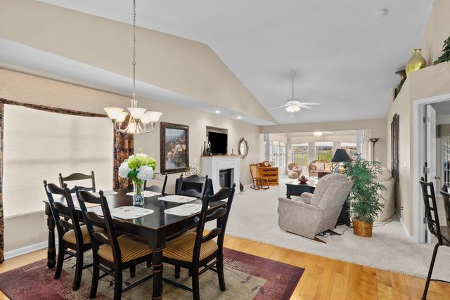 5040 55th Avenue, Bettendorf, IA 52722