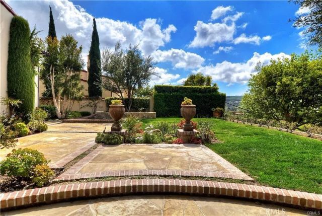23 Prairie Grass, Irvine, CA 92603