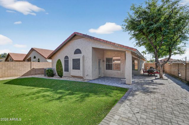 6370 W Wahalla Lane, Glendale, AZ 85308