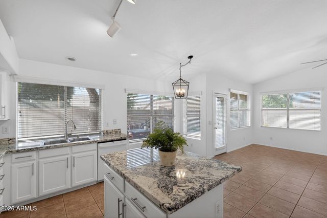 6370 W Wahalla Lane, Glendale, AZ 85308