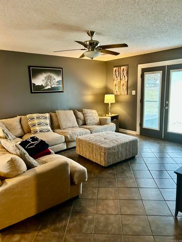 21632 Eddie Road, Hensley, AR 72065