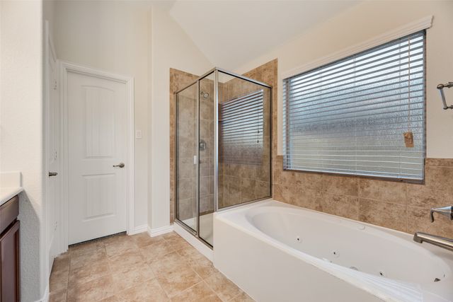 620 S Heights Drive, Crowley, TX 76036