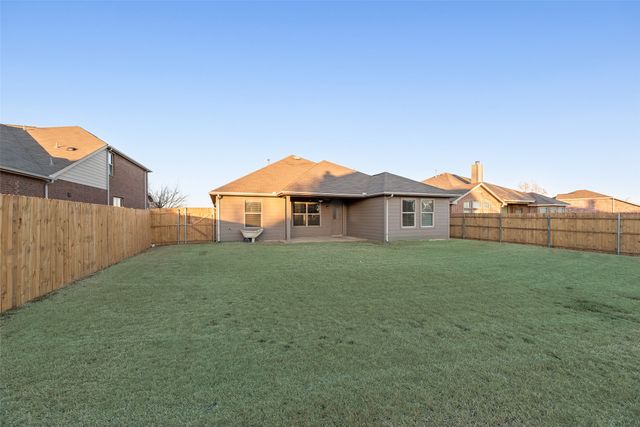 620 S Heights Drive, Crowley, TX 76036