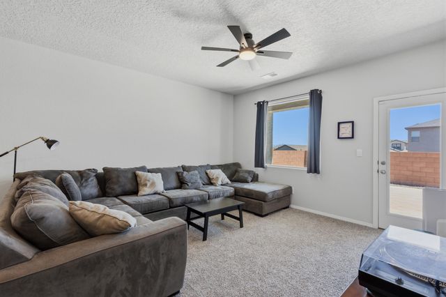 10728 Sabino Lp Loop SW, Albuquerque, NM 87121