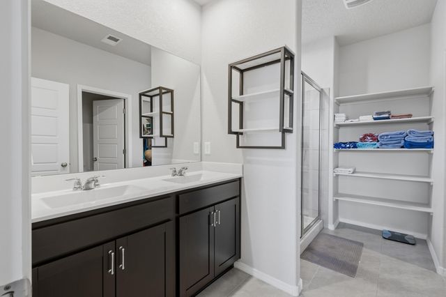10728 Sabino Lp Loop SW, Albuquerque, NM 87121