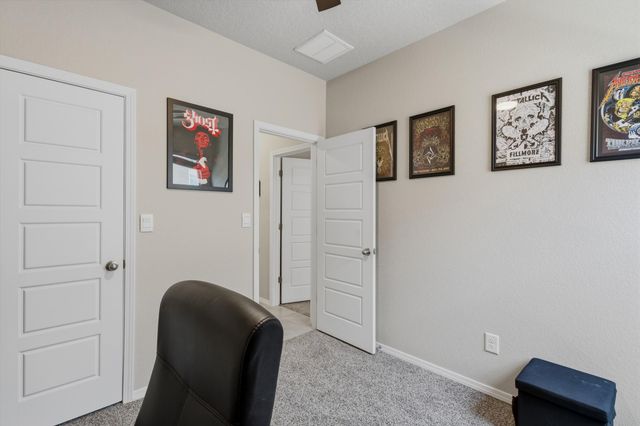 10728 Sabino Lp Loop SW, Albuquerque, NM 87121
