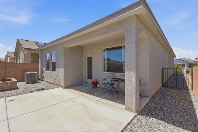 10728 Sabino Lp Loop SW, Albuquerque, NM 87121