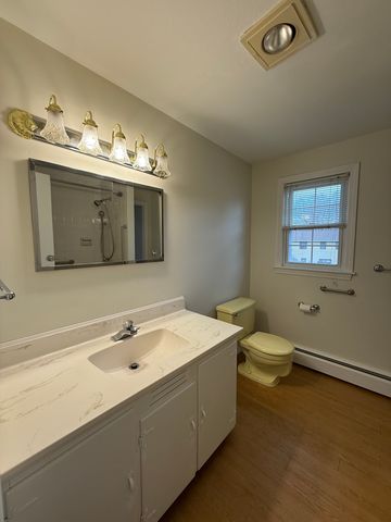 67 Mohawk Drive, East Hartford, CT 06108