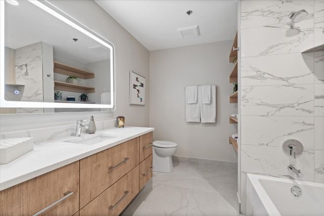 3951 N Wayne Avenue 101, Chicago, IL 60613