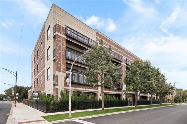 3951 N Wayne Avenue 101, Chicago, IL 60613