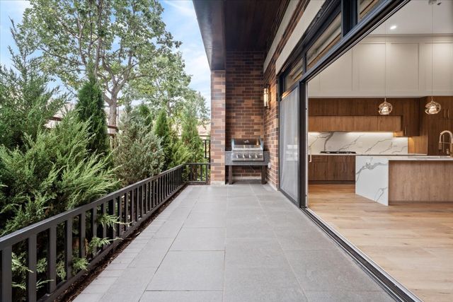 3951 N Wayne Avenue 101, Chicago, IL 60613