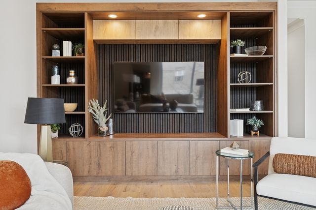 3951 N Wayne Avenue 101, Chicago, IL 60613