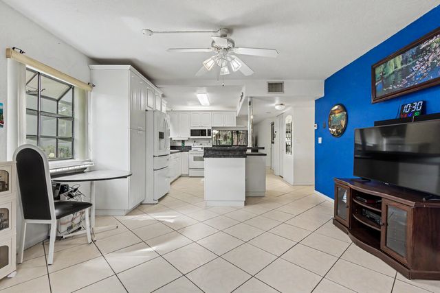 7515 NW 79th Avenue 109, Tamarac, FL 33321