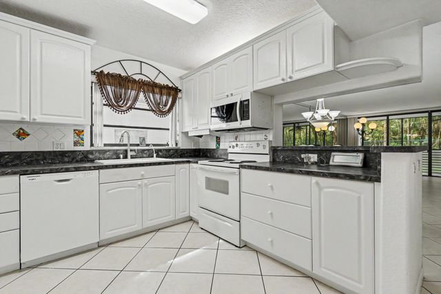 7515 NW 79th Avenue 109, Tamarac, FL 33321