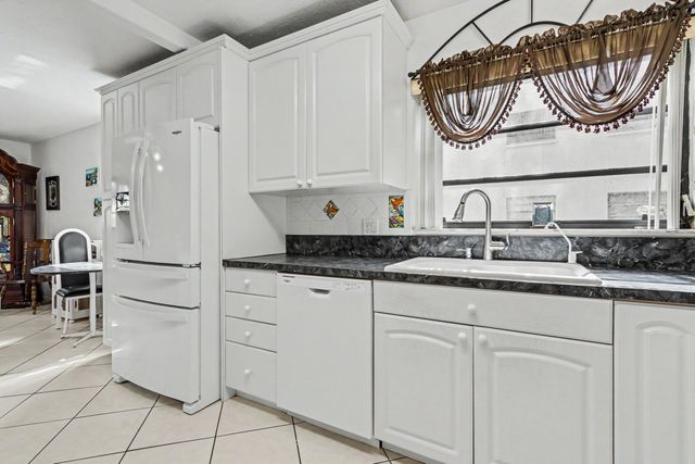 7515 NW 79th Avenue 109, Tamarac, FL 33321