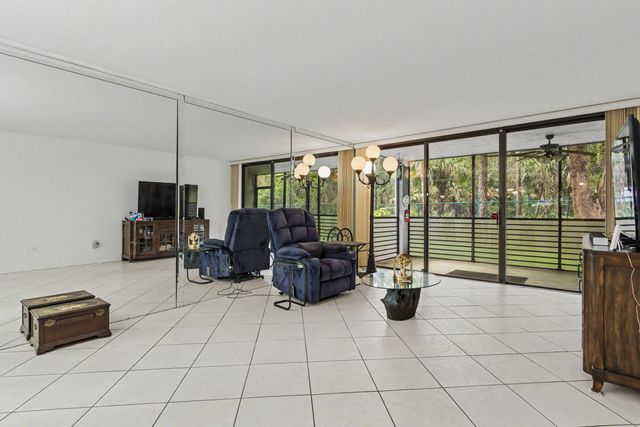 7515 NW 79th Avenue 109, Tamarac, FL 33321