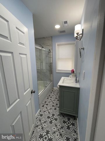 105 HARDING AVE, Wilmington, DE 19804