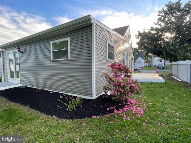 105 HARDING AVE, Wilmington, DE 19804