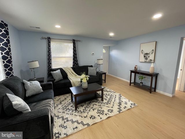 105 HARDING AVE, Wilmington, DE 19804