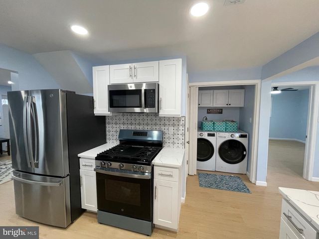 105 HARDING AVE, Wilmington, DE 19804