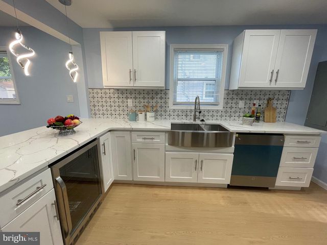 105 HARDING AVE, Wilmington, DE 19804