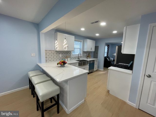 105 HARDING AVE, Wilmington, DE 19804