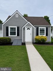 105 HARDING AVE, Wilmington, DE 19804