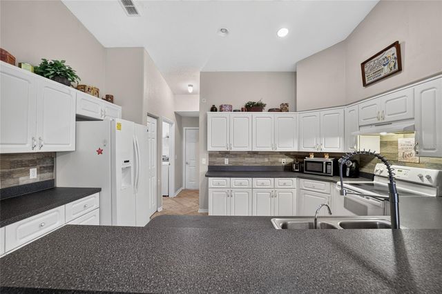 10121 SW 61ST TERRACE ROAD, Ocala, FL 34476
