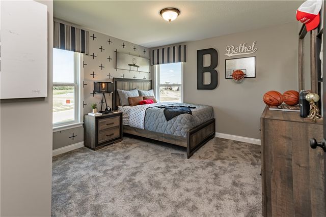 2004 Silver Linden Drive, Tipp City, OH 45371