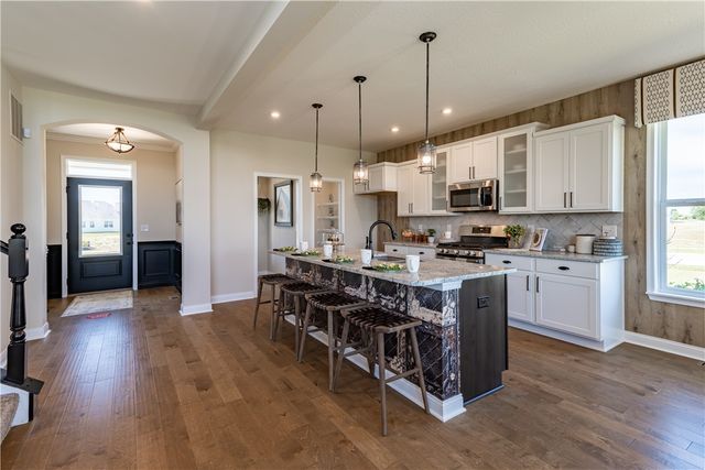 2004 Silver Linden Drive, Tipp City, OH 45371