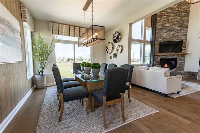 2004 Silver Linden Drive, Tipp City, OH 45371