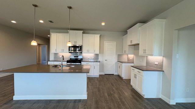 4231 CORNERSTONE Circle, Granbury, TX 76048