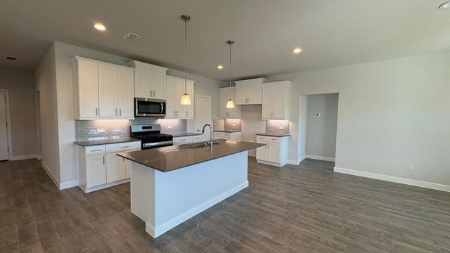 4231 CORNERSTONE Circle, Granbury, TX 76048