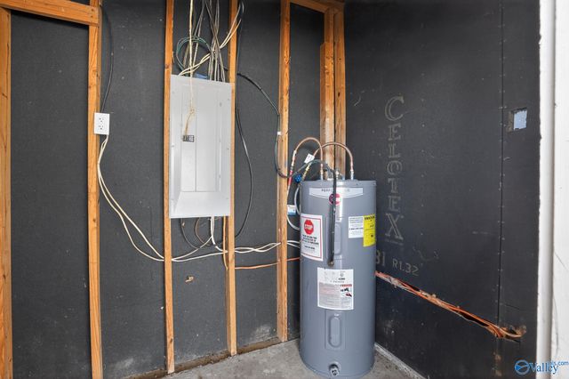 1412 1st Avenue SW, Decatur, AL 35601