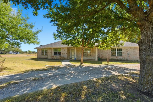 2710 Fairview Road, Millsap, TX 76066
