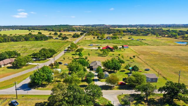 2710 Fairview Road, Millsap, TX 76066
